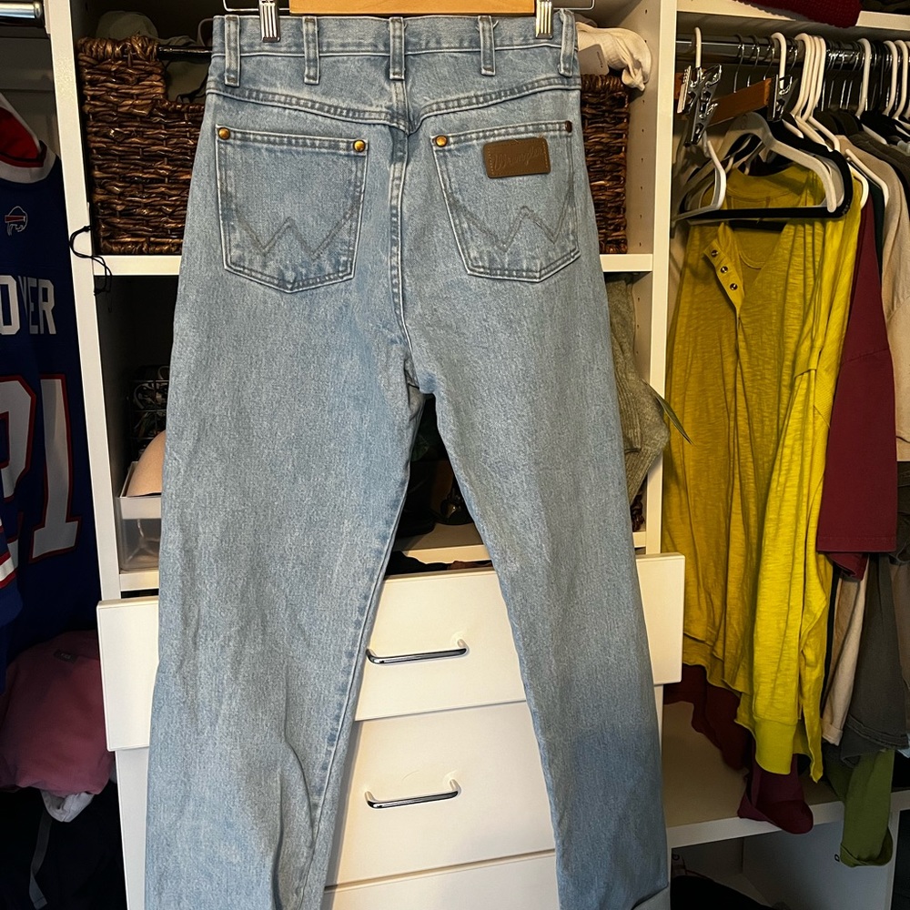 Wrangler vintage light wash high waisted jeans